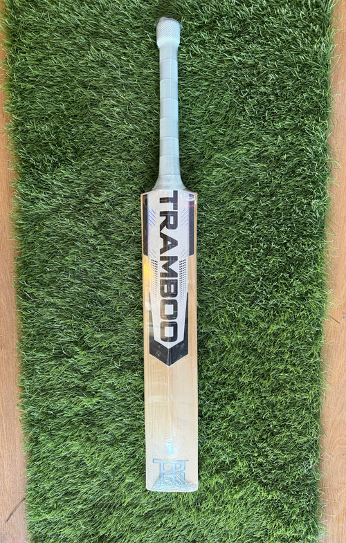 #021 Grade 2 English Willow Bat (Full Profile, 1190 Grams, Round Handle)