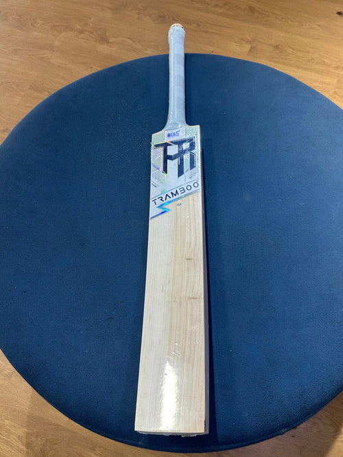 Harrow size English willow bat (grade 2)