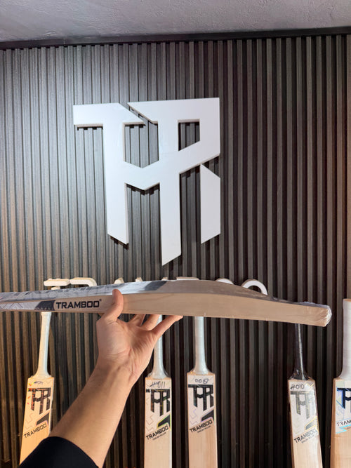 #015 Grade 2 English Willow Bat (Semi Full Profile, 1200 Grams, Round Handle)