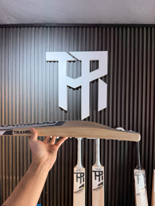 #021 Grade 2 English Willow Bat (Full Profile, 1190 Grams, Round Handle)