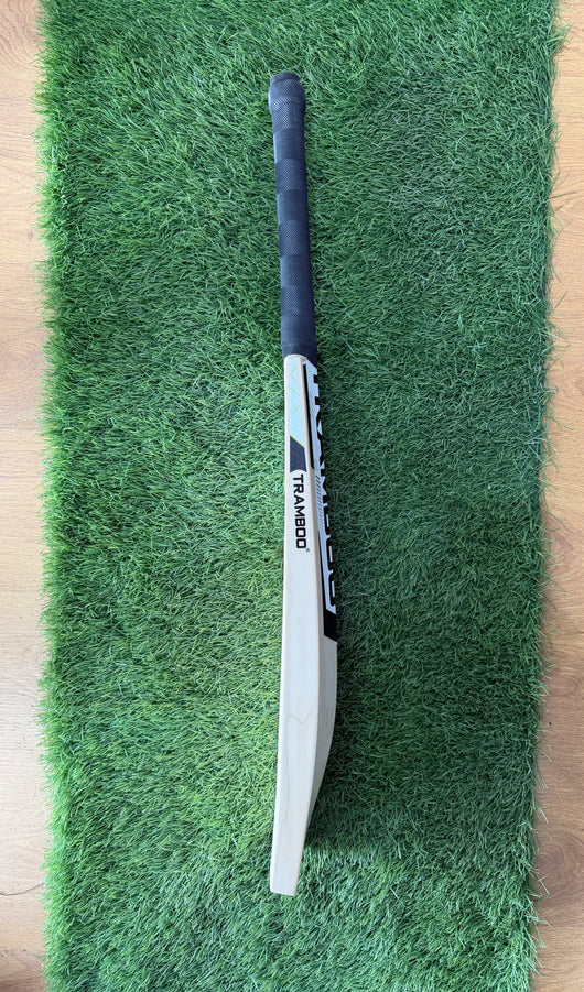 #010 Grade 1 English Willow Bat (Full Profile, 1200 Grams, Round Handle)