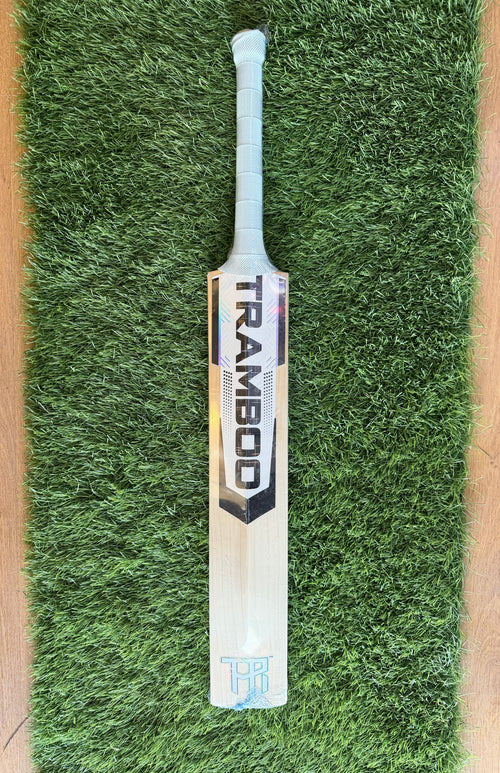 #019 Grade 2 English Willow Bat (Full Profile, 1205 Grams, Round Handle)