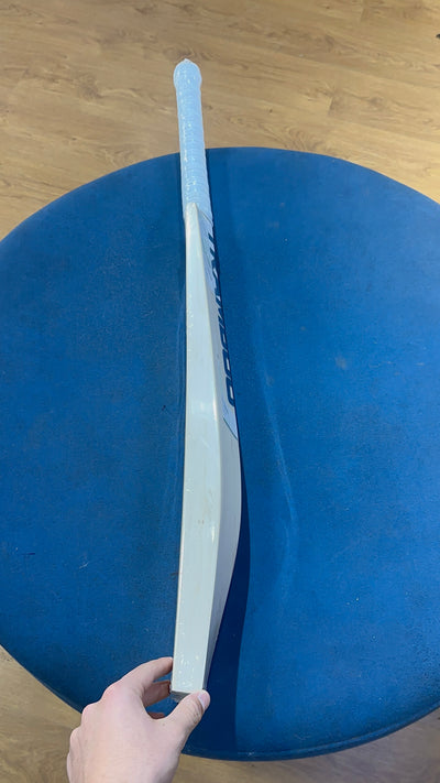 Tramboo Grade 2 English Willow Bat