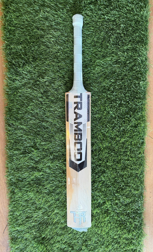 #020 Grade 2 English Willow Bat (Full Profile, 1190 Grams, Round Handle)