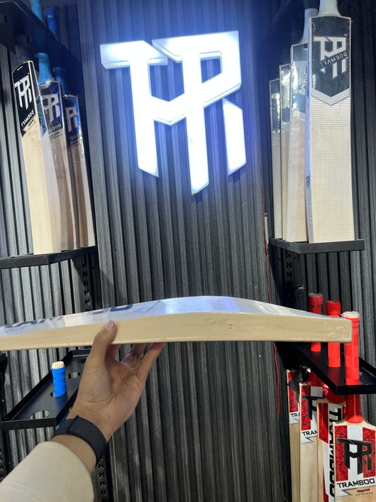 Tramboo Grade 2 English Willow Bat (Full Profile)