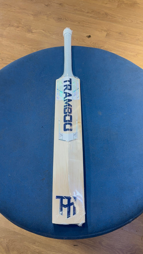 Tramboo Grade 2 English Willow Bat (Full Profile)
