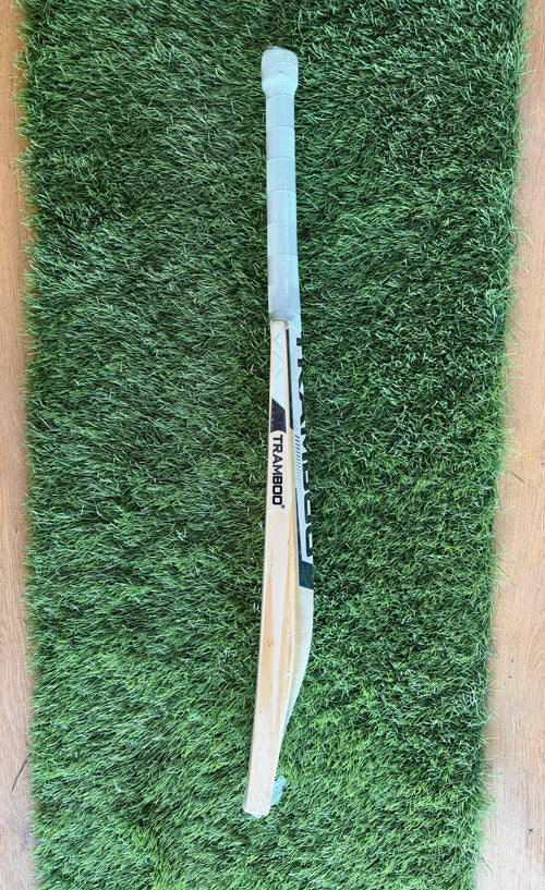 #020 Grade 2 English Willow Bat (Full Profile, 1190 Grams, Round Handle)