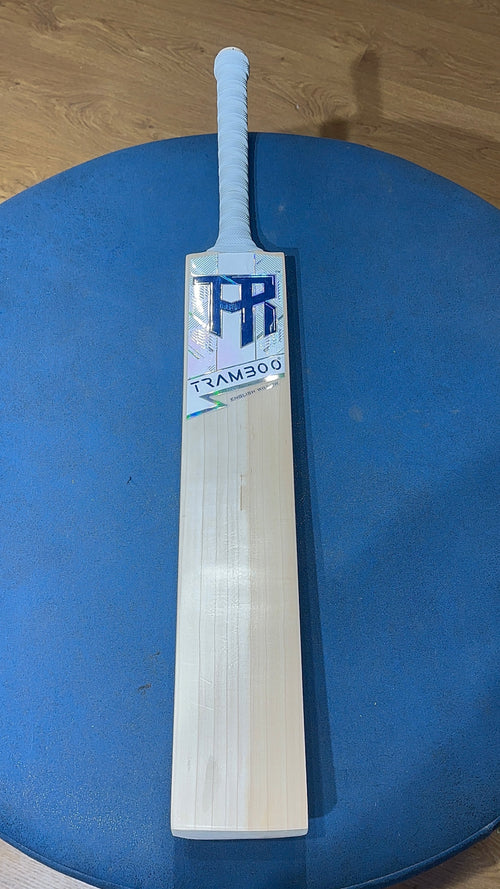 Tramboo Grade 2 English Willow bat