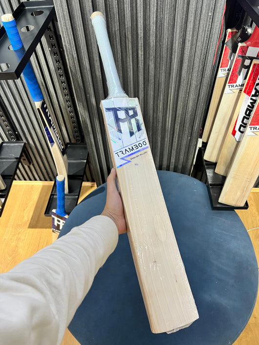 Tramboo Grade 2 English Willow Bat (Duckbill)