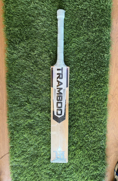 #015 Grade 2 English Willow Bat (Semi Full Profile, 1200 Grams, Round Handle)