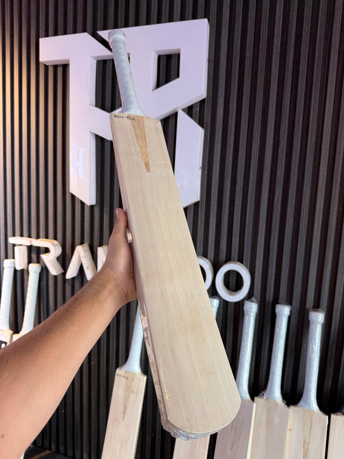 #EW-RS 2 Grade 2 English Willow Bat (Dhoni Profile, Round Toe, 1210 Grams, Semi Oval Handle)