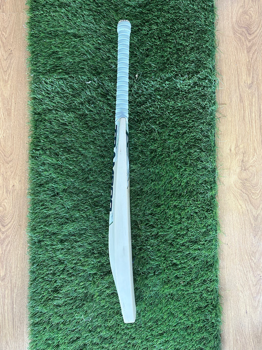 #001 Grade 2 English Willow Bat (Full Profile, 1200 Grams, Semi Oval Handle)