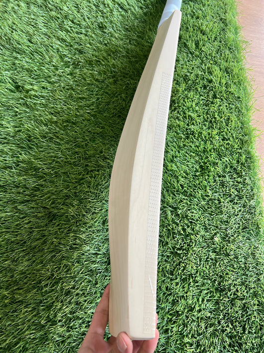 #008 Grade 2 English Willow Bat (Full Profile - Hard Hitting, 1250 Grams, Round Handle)