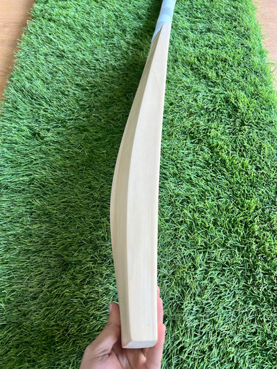 #007 Grade 1 English Willow Bat (Full Profile, 1180 Grams, Round Handle)