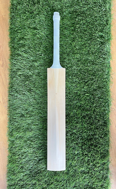 #007 Grade 1 English Willow Bat (Full Profile, 1180 Grams, Round Handle)