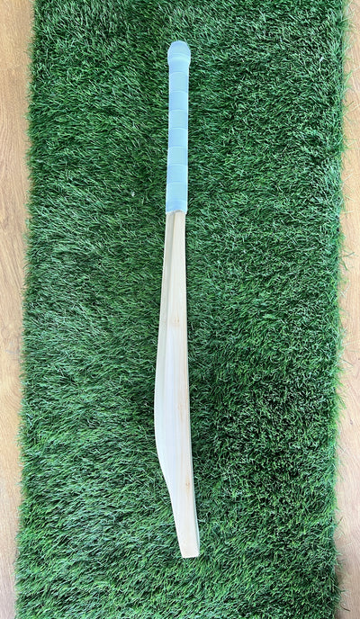 #006 Grade 1 English Willow Bat (Duckbill Profile, 1180 Grams, Round Handle)